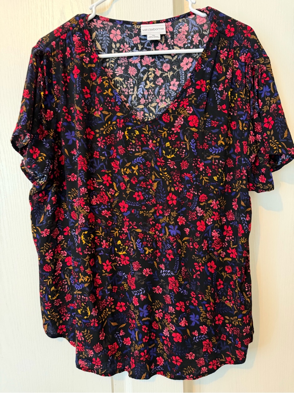 Liz Claiborne Black Floral Short Sleeve Top XL EUC